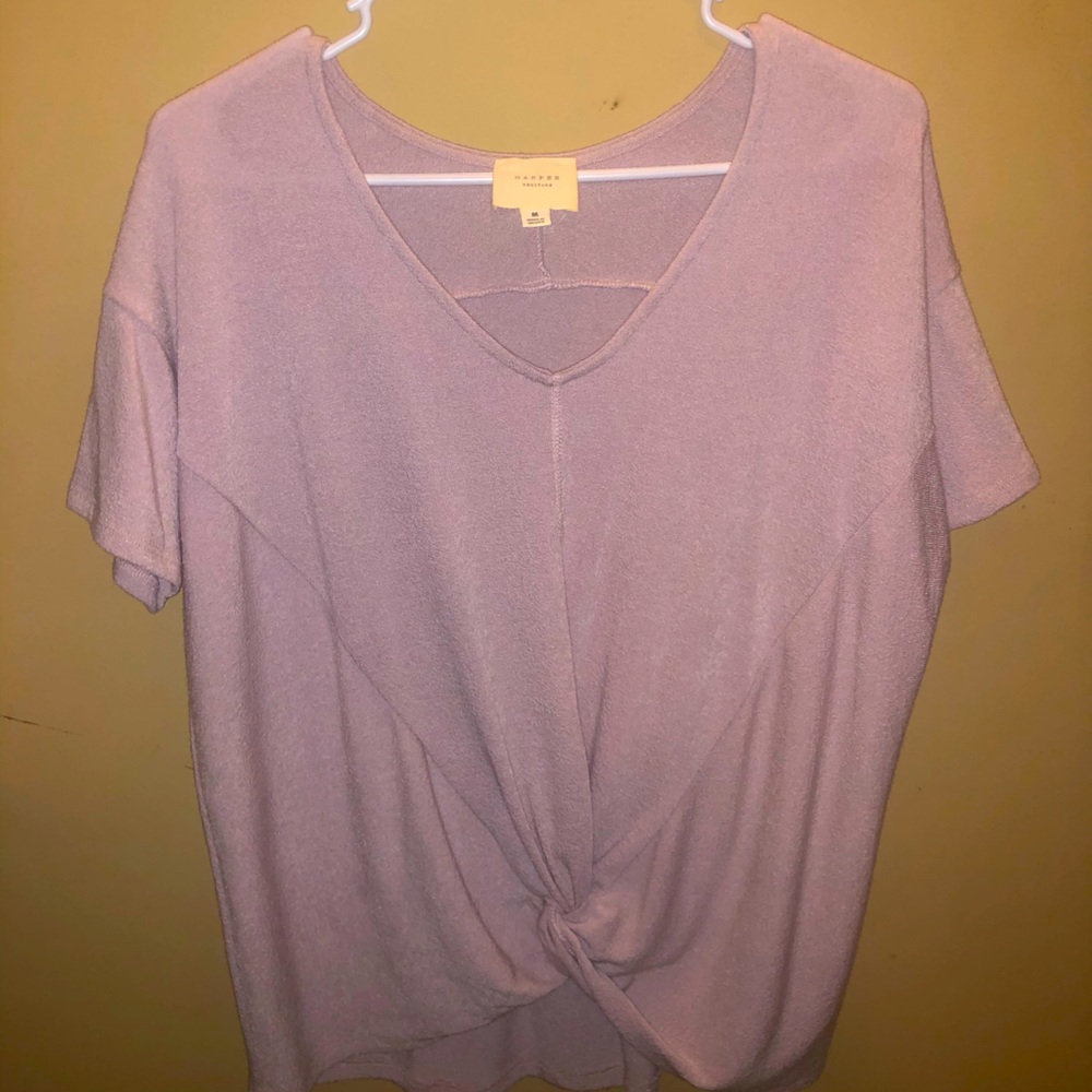 Cute front knotted top!